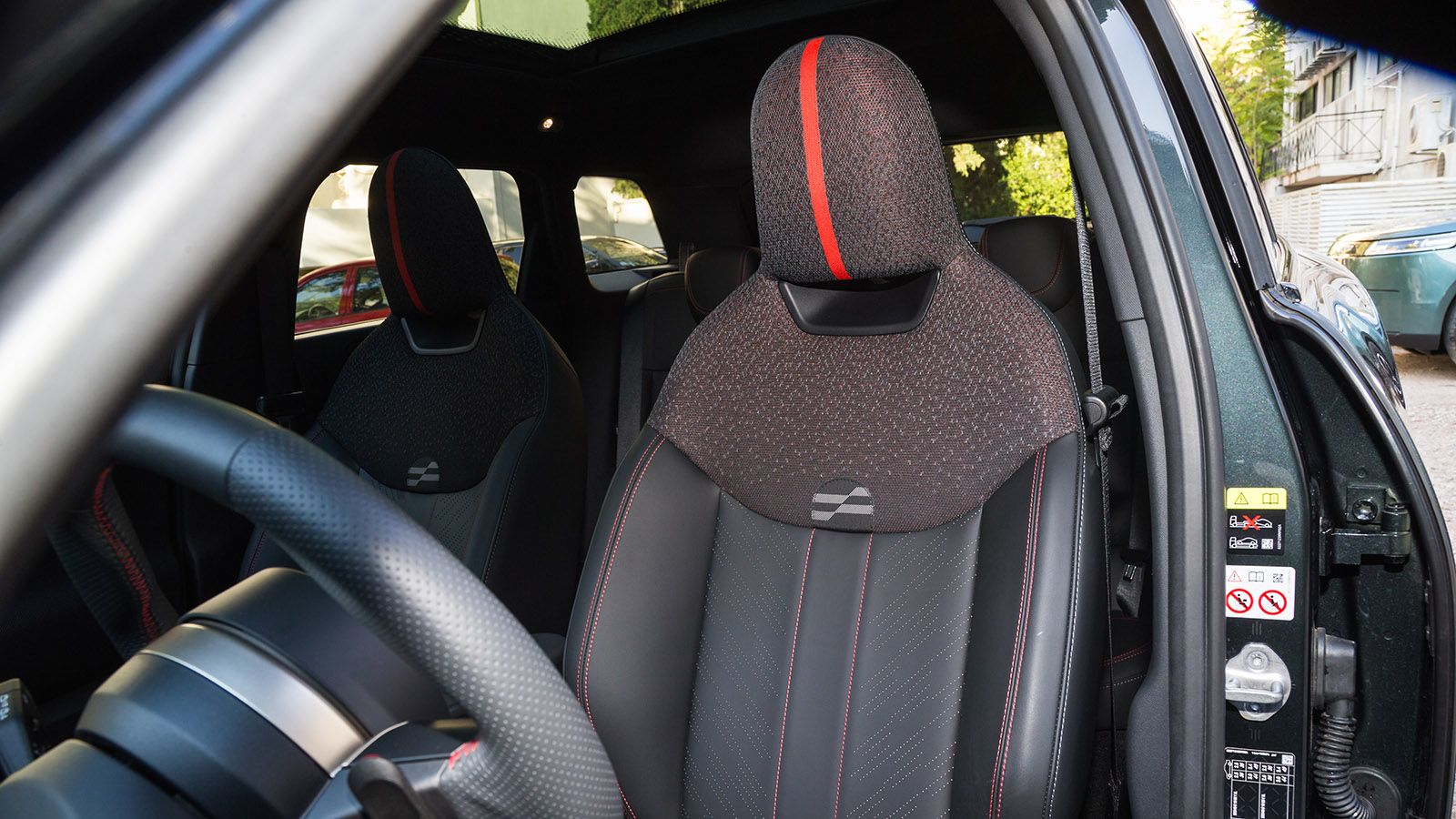 Mini Aceman. Πόσο καλό είναι σε εξοπλισμό άνεσης και ασφάλειας.